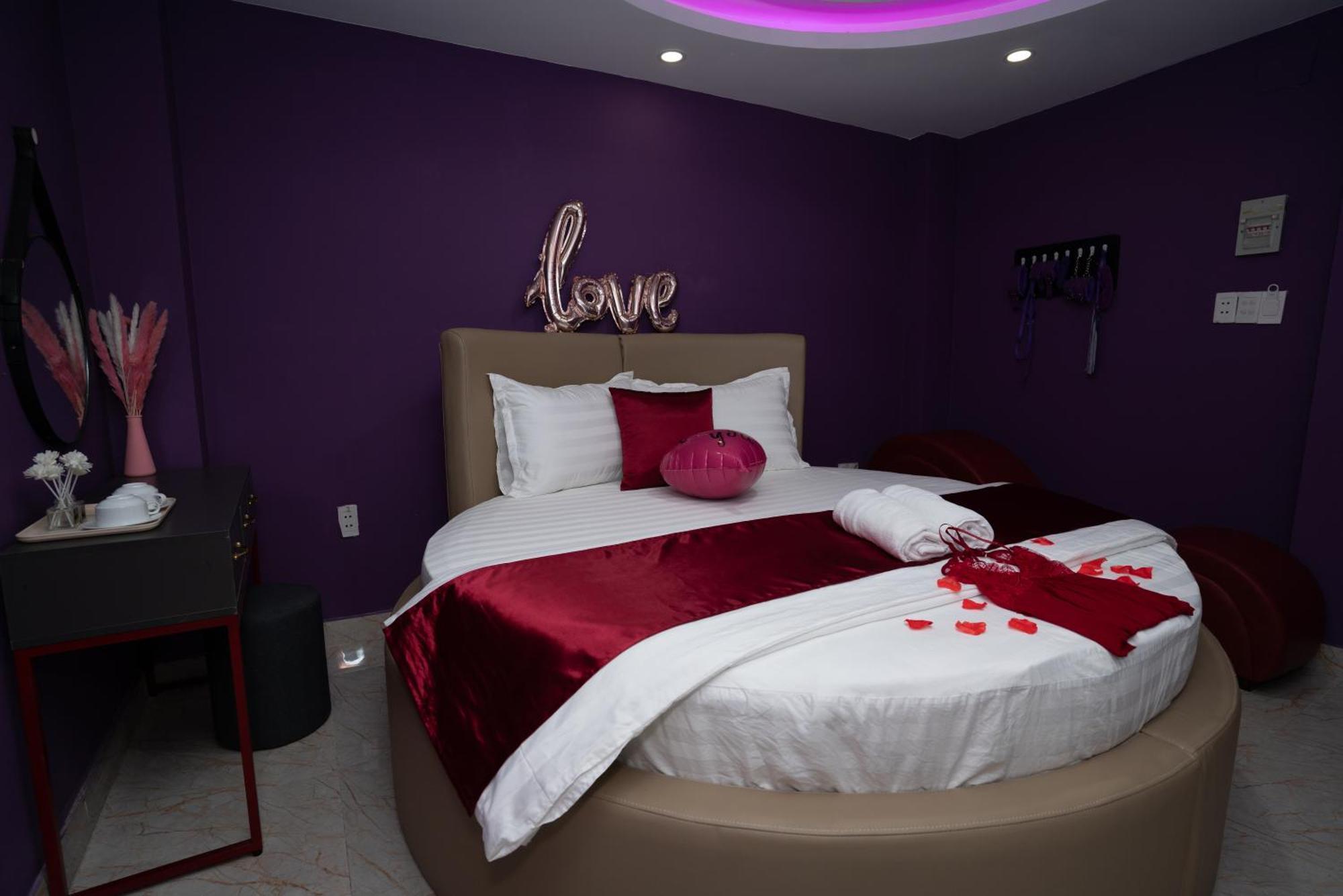 The Eros Hotel 2*
