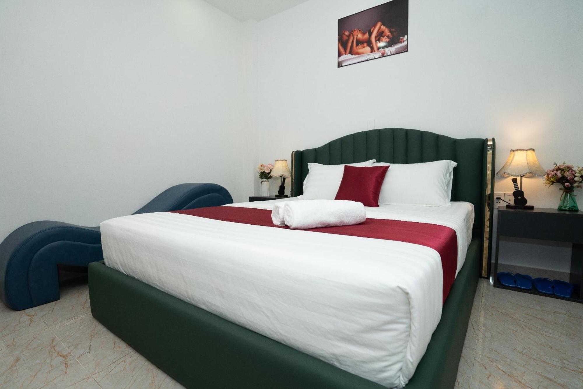 The Eros Hotel 2*